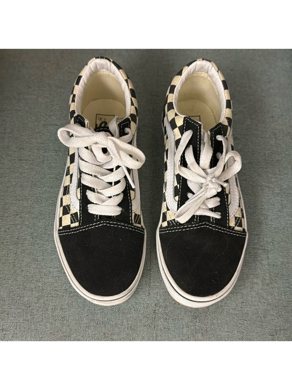 Girls Size 2 Vans BNWOT ❤️❤️
